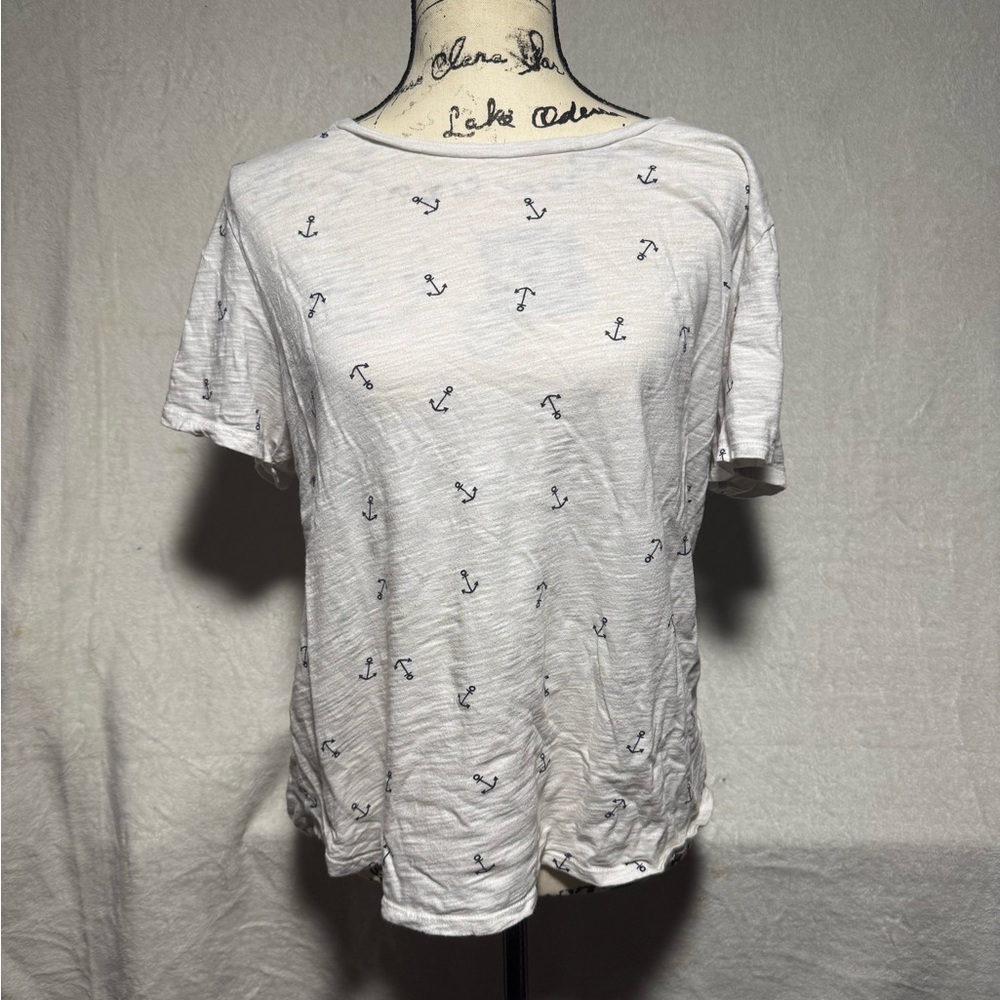 Old Navy T-Shirt